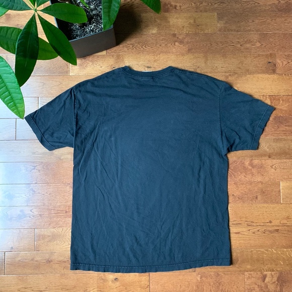 Kiss Tee - Picture 5 of 6